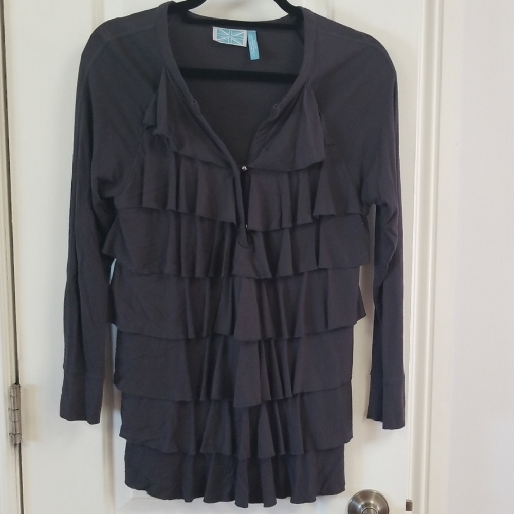 Gray ruffled top